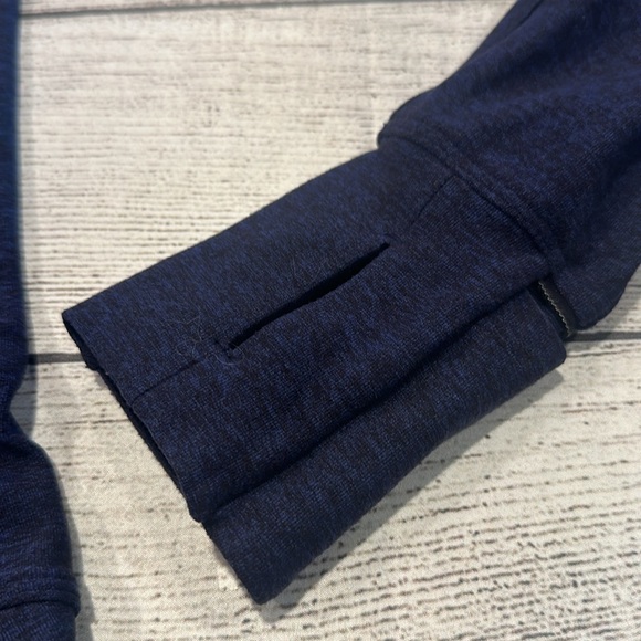 🍋Women’s Lululemon Runderful long sleeve size 6🍋 - Picture 6 of 14